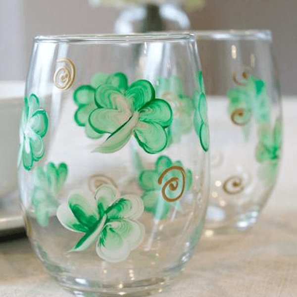 Shamrock wine glasses Hand Painted Set of 2 Stemless Wine Glasses