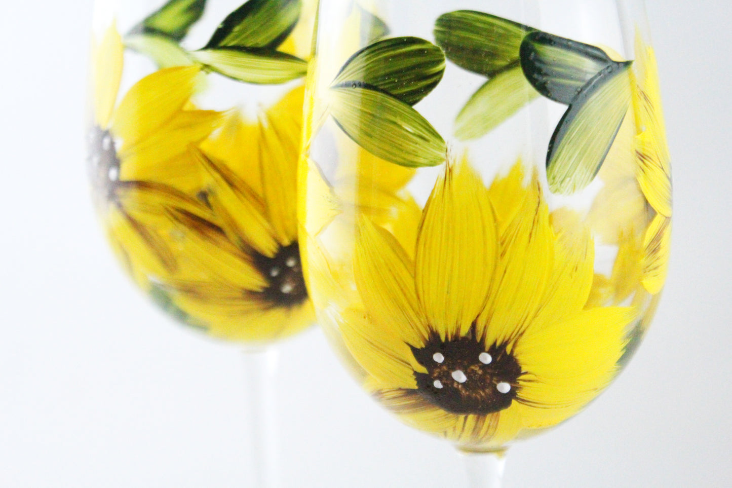 Hand-Painted Sunflower Wine Glass – Single Stemmed Floral Design